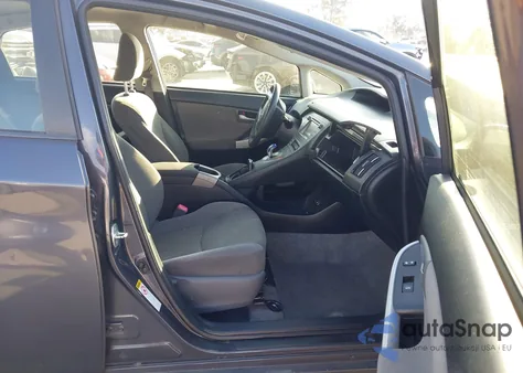 2013 Toyota Prius Two z USA, uszkodzony, nr VIN JTDKN3DU8D1665964